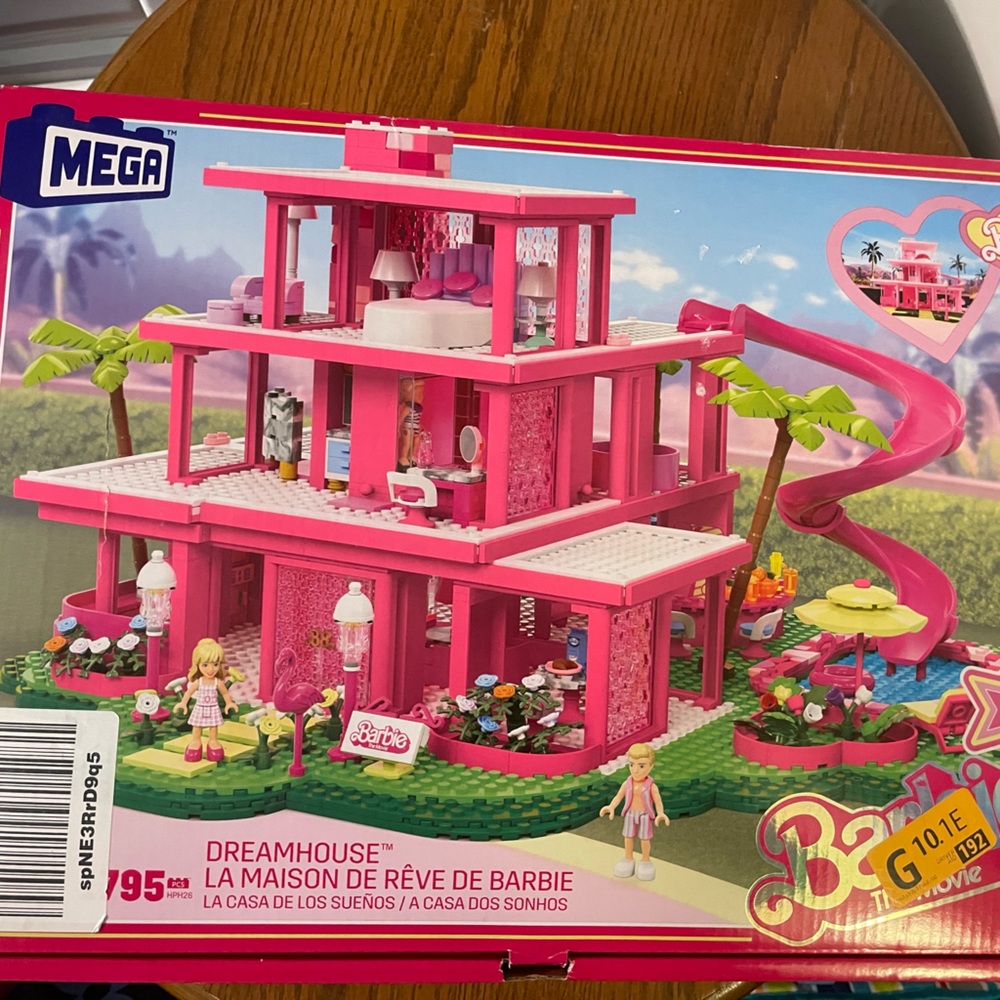 NEW MEGA Brand Barbie The Movie Dreamhouse Building Set 1795 Pieces 4 Figures
